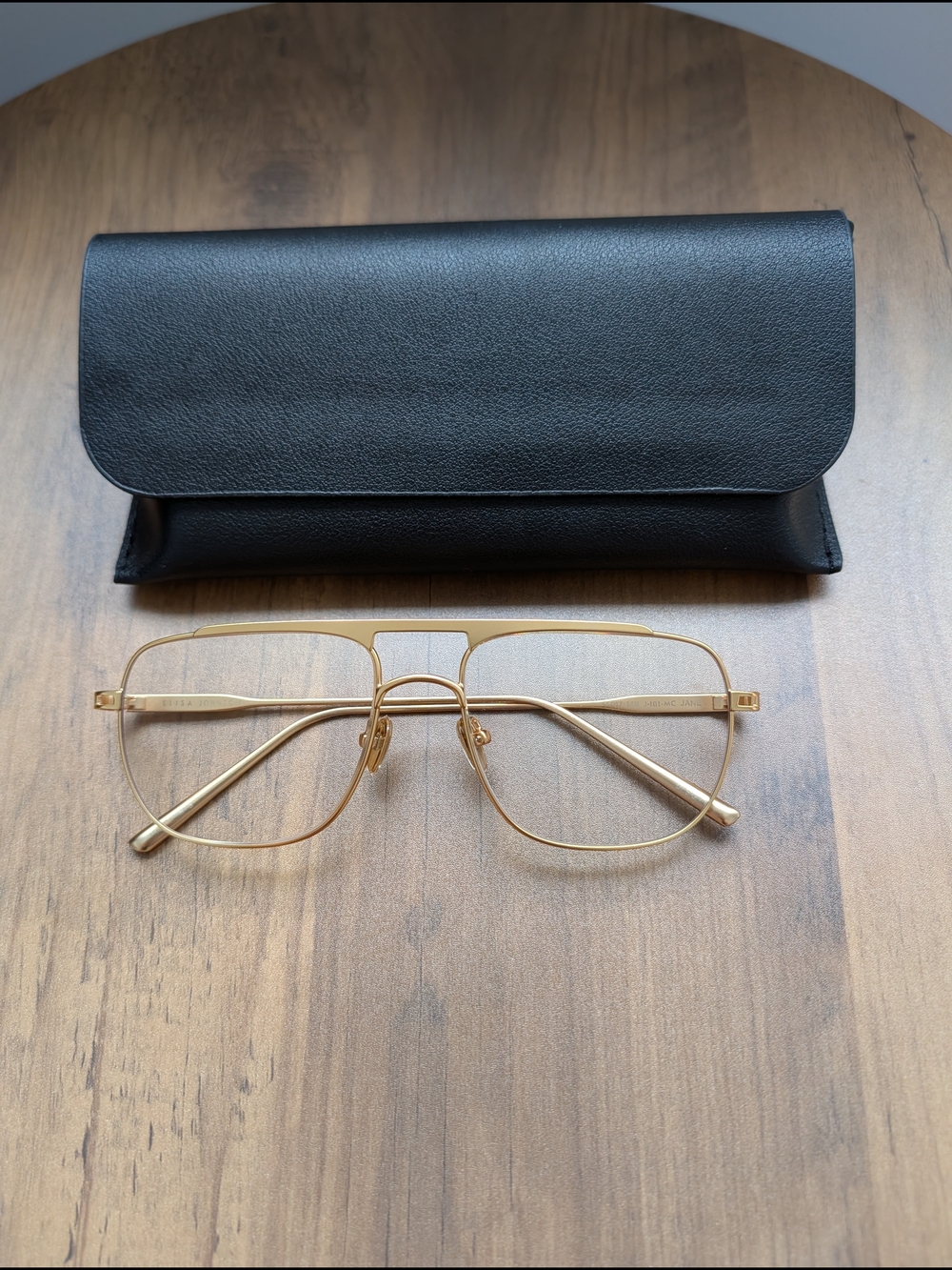 The Jane: Women's Gold Metal Aviator-Style Sunglasses